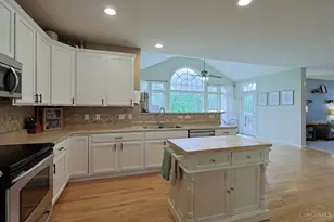 255 Delaware Dr, Hamilton Township, OH 45039 - Photo 19