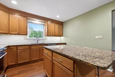 391 Roselake Drive, Centerville, OH 45458 - Photo 11