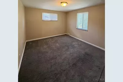 5843 Monfort Hills Avenue #2, Cincinnati, OH 45239 - Photo 5