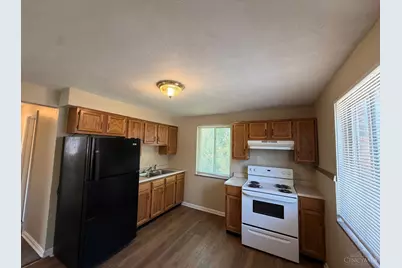 5843 Monfort Hills Avenue #2, Cincinnati, OH 45239 - Photo 3