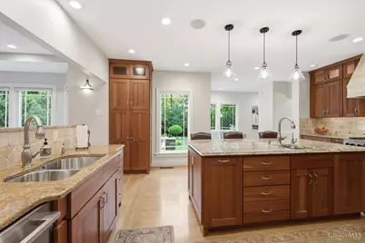 6 Forest Hill Drive, Cincinnati, OH 45208 - Photo 9