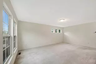 723 Grande Oaks Dr, Hamilton Township, OH 45152 - Photo 3