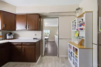 2400 Homestead Place, Cincinnati, OH 45211 - Photo 15