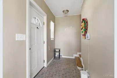 2400 Homestead Place, Cincinnati, OH 45211 - Photo 5