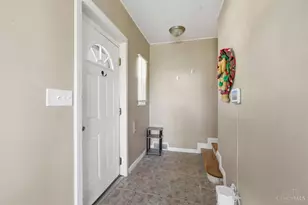 2400 Homestead Pl, Cincinnati, OH 45211 - Photo 5