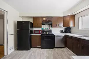 2400 Homestead Pl, Cincinnati, OH 45211 - Photo 13