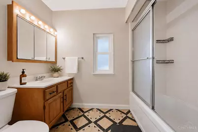 2400 Homestead Place, Cincinnati, OH 45211 - Photo 21