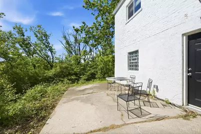 2400 Homestead Place, Cincinnati, OH 45211 - Photo 33