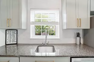 3507 Victoria Pl, Cincinnati, OH 45208 - Photo 11