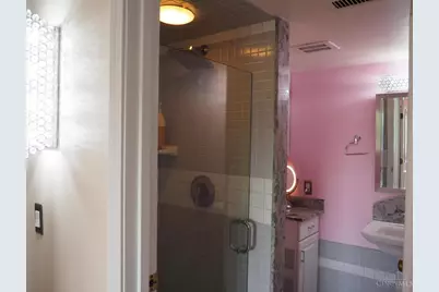 880 Rue De La Paix #A5, Cincinnati, OH 45220 - Photo 29