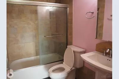 880 Rue De La Paix #A5, Cincinnati, OH 45220 - Photo 25