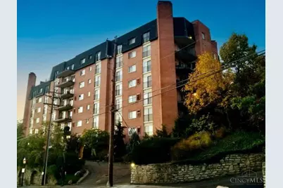 880 Rue De La Paix #A5, Cincinnati, OH 45220 - Photo 1