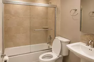 880 Rue De La Paix, Cincinnati, OH 45220 - Photo 17