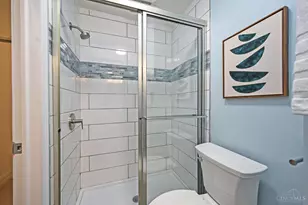 915 Paradrome St, Cincinnati, OH 45202 - Photo 19