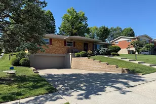 3897 Robinhill Dr, Green Township, OH 45211 - Photo 3