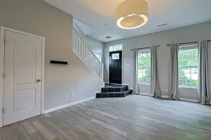 2031 E Seymour Ave, Cincinnati, OH 45237 - Photo 9