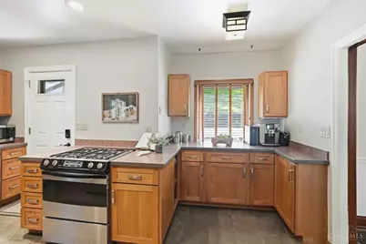 801 Ludlow Avenue, Cincinnati, OH 45220 - Photo 19