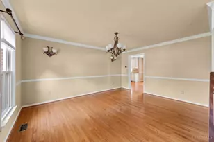9829 Orchard Club Dr, Montgomery, OH 45242 - Photo 5
