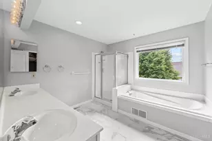 9829 Orchard Club Dr, Montgomery, OH 45242 - Photo 45