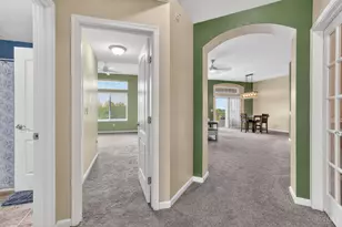 7765 Skyview Cir, Green Township, OH 45248 - Photo 5