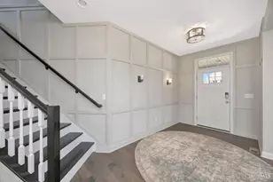10010 Washington Gln Dr, Washington Twp, OH 45458 - Photo 5