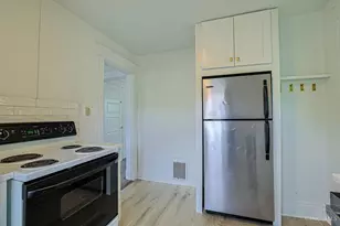 2635 Observatory Ave, Cincinnati, OH 45208 - Photo 15