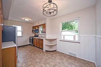 178 E Crest Drive, Reading, OH 45215 - Photo 9