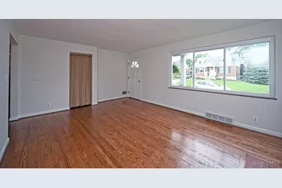 178 E Crest Drive, Reading, OH 45215 - Photo 7