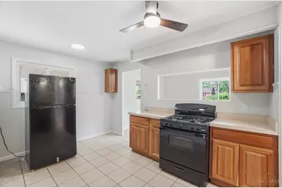 8741 Neptune Drive, Cincinnati, OH 45231 - Photo 11