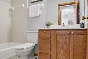 7750 Crystal Lake Ln, Hamilton Township, OH 45039 - Photo 25