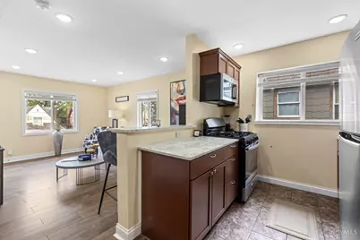 2137 Highland Avenue, Cincinnati, OH 45219 - Photo 27
