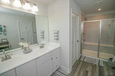 5783 Classicway Boulevard, Hamilton Township, OH 45152 - Photo 9