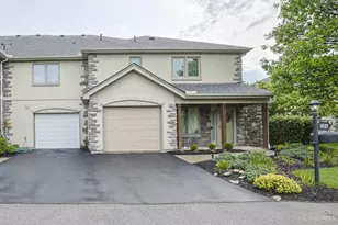 206 Edinburgh Ln, Springdale, OH 45246 - Photo 1