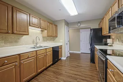 206 Edinburgh Lane, Springdale, OH 45246 - Photo 15