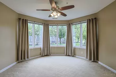206 Edinburgh Lane, Springdale, OH 45246 - Photo 9