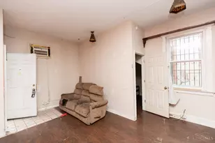 207 Warner St, Cincinnati, OH 45219 - Photo 3