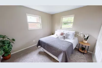 1884 Sevenhills Dr, Springfield Township, OH 45240 - Photo 13