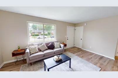 1884 Sevenhills Dr, Springfield Township, OH 45240 - Photo 3