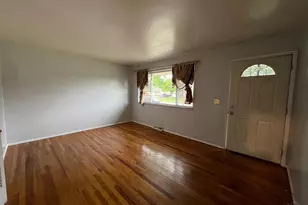 975 Glasgow Dr, Forest Park, OH 45240 - Photo 7