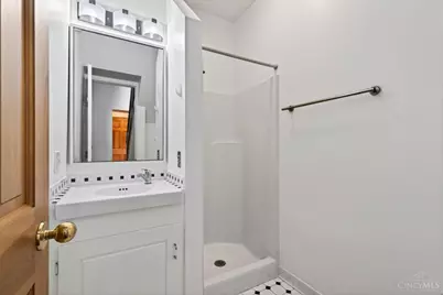 443 Milton Street, Cincinnati, OH 45202 - Photo 37