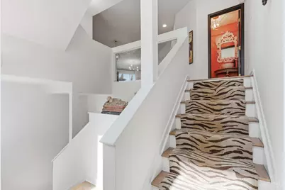 939 Monastery Street, Cincinnati, OH 45202 - Photo 7