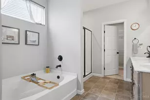 1560 Englewood Ct, Hamilton Township, OH 45039 - Photo 29