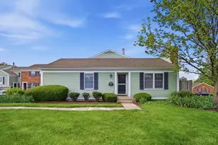 70 Applewood Dr, Fairfield, OH 45014 - Photo 1