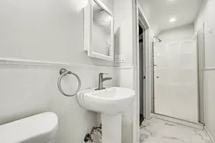 2200 W Clifton Ave, Cincinnati, OH 45219 - Photo 9