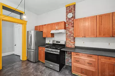 2200 W Clifton Avenue, Cincinnati, OH 45219 - Photo 7