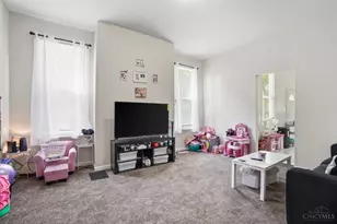 1027 Winfield Ave, Cincinnati, OH 45205 - Photo 9