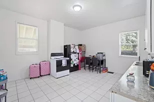 1027 Winfield Ave, Cincinnati, OH 45205 - Photo 13