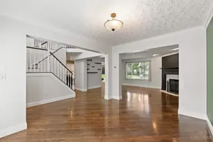 7177 Welbeck Dr, Hamilton Township, OH 45039 - Photo 11