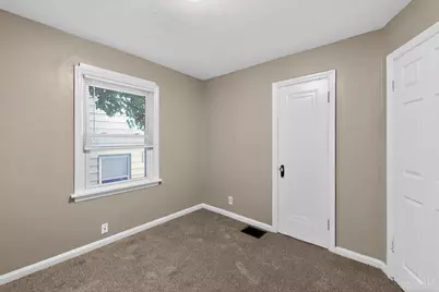 1866 Ashbrook Drive, Cincinnati, OH 45238 - Photo 9