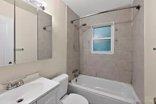 1866 Ashbrook Dr, Cincinnati, OH 45238 - Photo 17